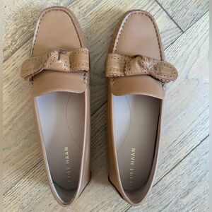 Cole Hahn loafers with bow - never worn!